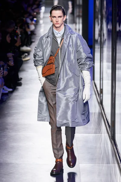 Look 37